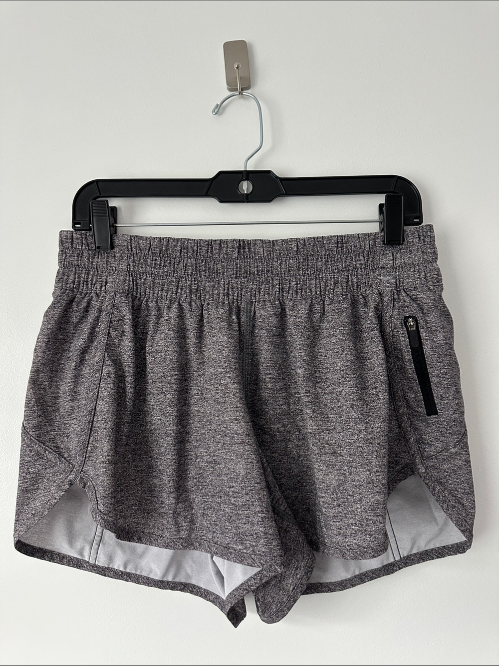 Lululemon Hotty Hot Shorts Lined Short 4” inseam Womens Size 10 Heather Gray